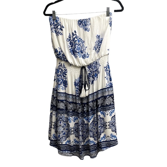 Xhilaration Dresses & Skirts - 💜 3/$18 SALE Super cute Strapless Summer Dress